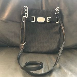 Michael Kors cross body- black